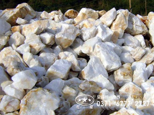 石英石粉碎机价格多少？