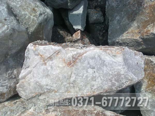 石英石制砂生产线组建方法、所需设备、工艺流程介绍
