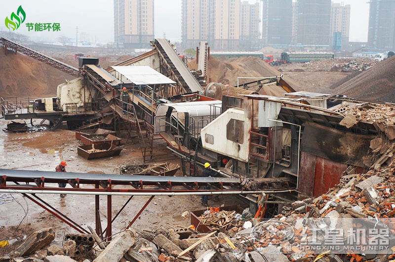 移动破碎机处理建筑垃圾，湖南客户现场